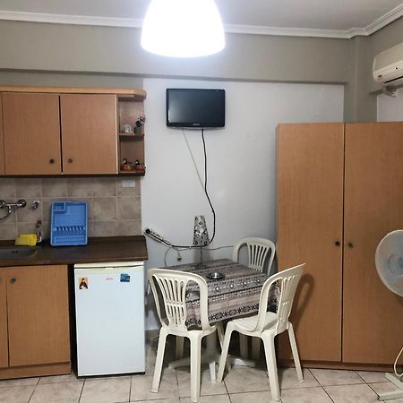 Nikis Rooms Paralía Kültér fotó
