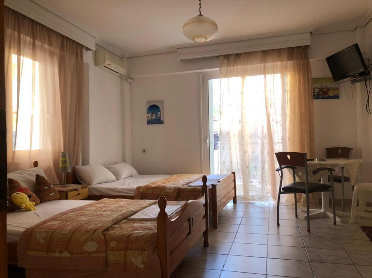 Nikis Rooms Paralía Kültér fotó
