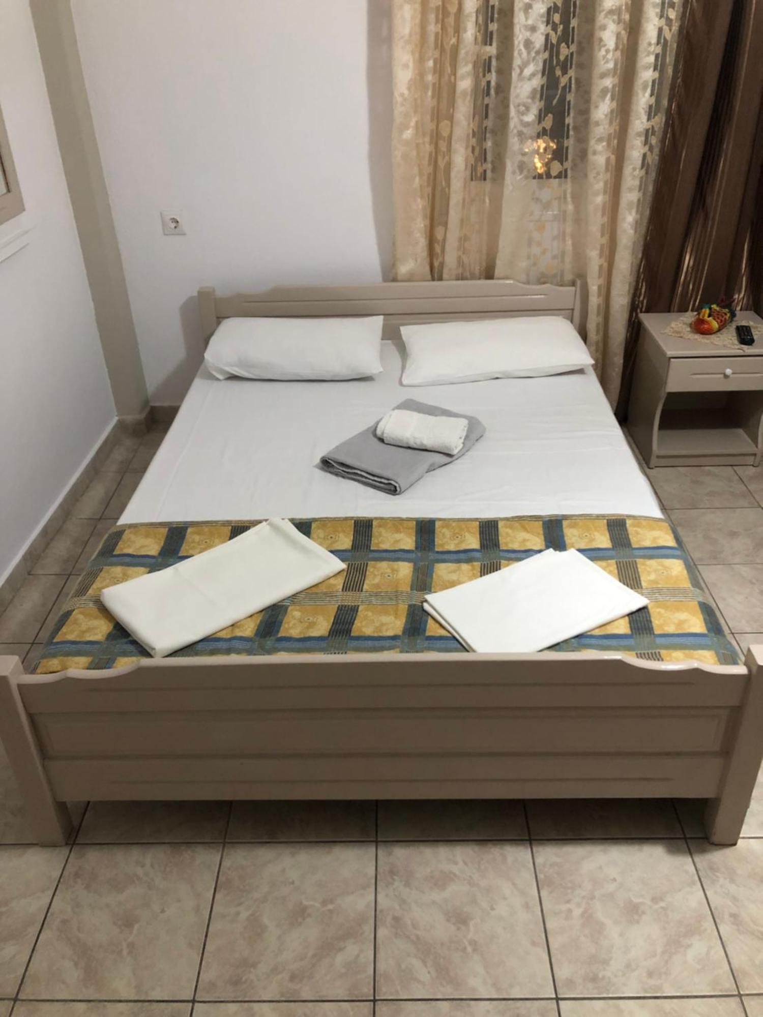 Nikis Rooms Paralía Kültér fotó