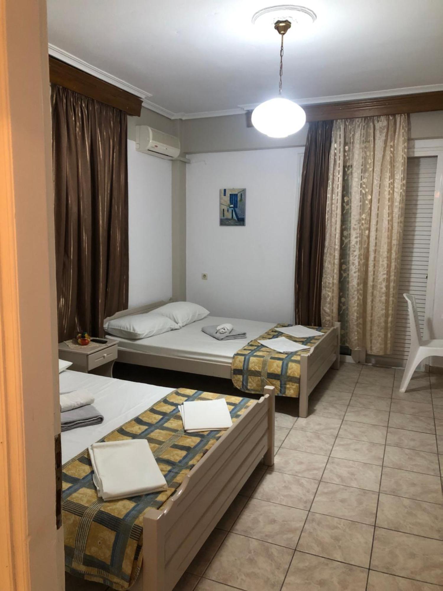 Nikis Rooms Paralía Kültér fotó