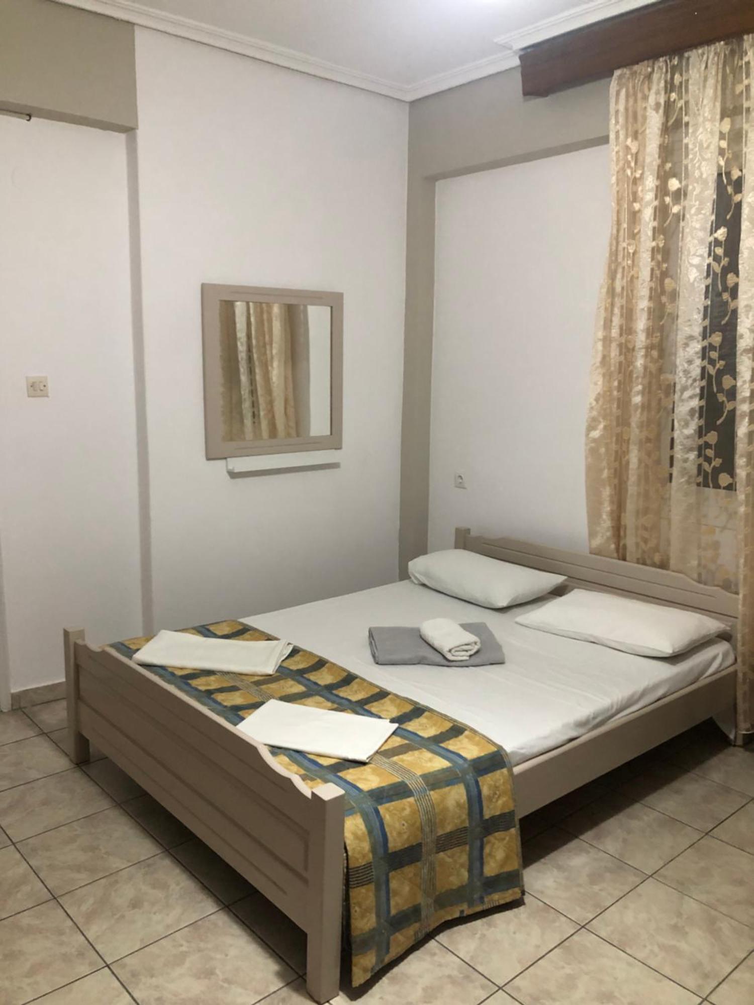 Nikis Rooms Paralía Kültér fotó