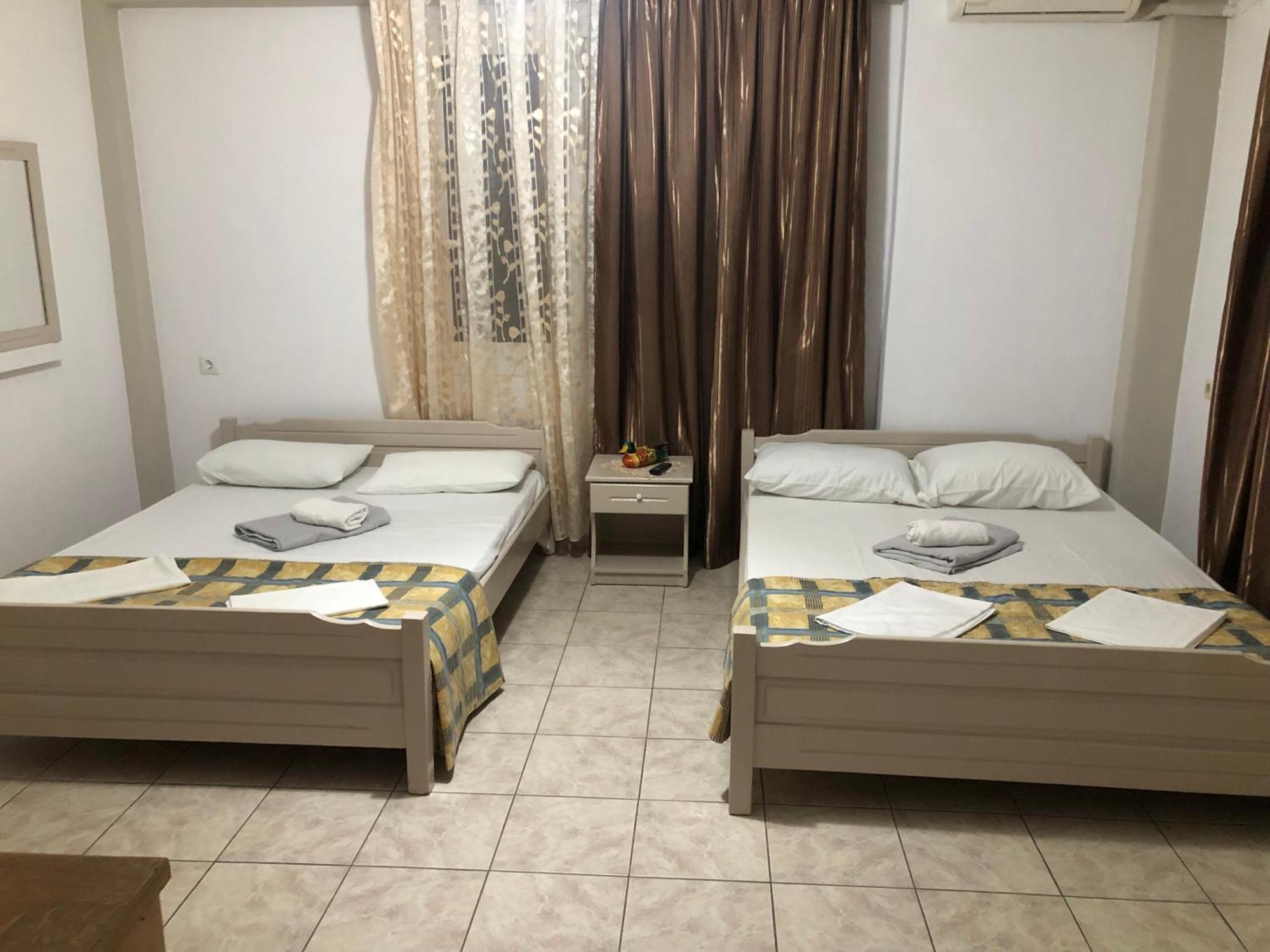 Nikis Rooms Paralía Kültér fotó
